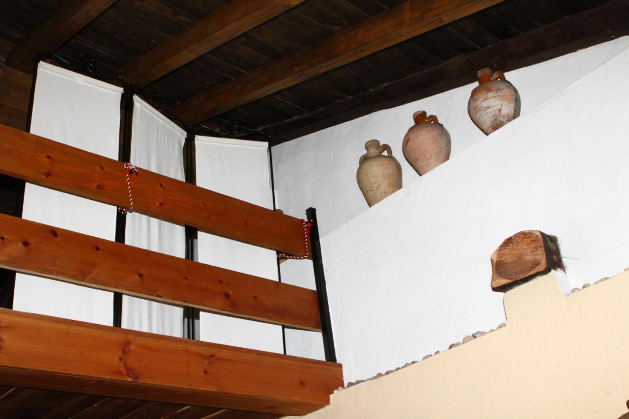 Rural Puebla De San Miguel Pension Buitenkant foto